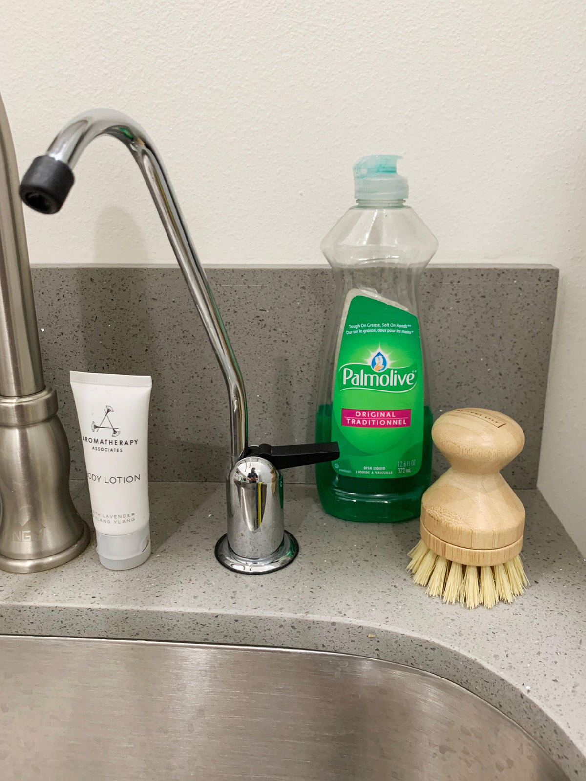Sustainable Kitchen Bundle: Solid Dish Soap, Waterfall Soap Dish, Sisal  Cleaning Brush, Pot Scrubber